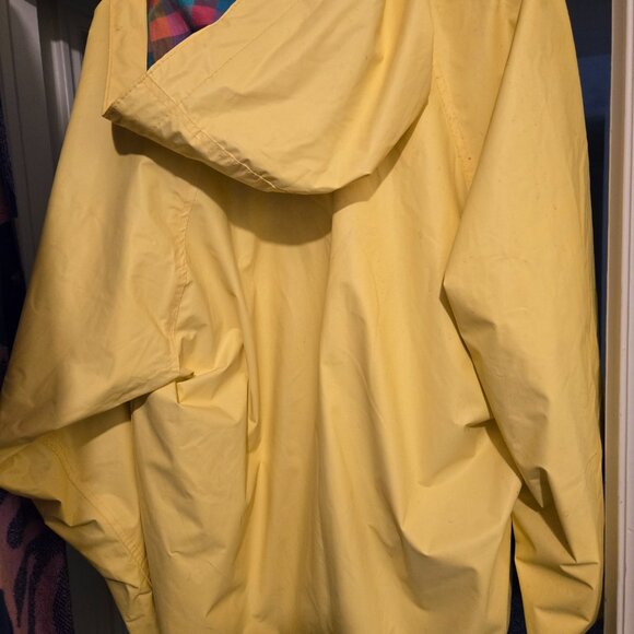 Misty harbor yellow raincoat. - Picture 4 of 4